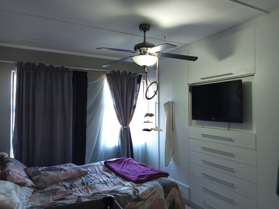 2 Bedroom Property for Sale in Sunnyridge Eastern Cape